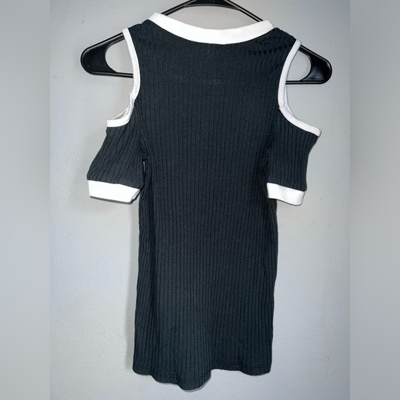 Blue Cold shoulder short sleeve t shirt, fitted and stretchy - Picture 2 of 6